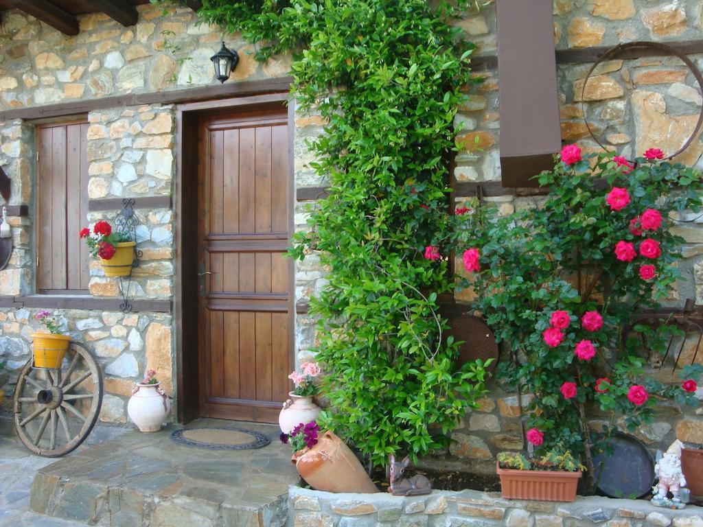 Guesthouse Oneiro Palaios Panteleimonas Exterior foto
